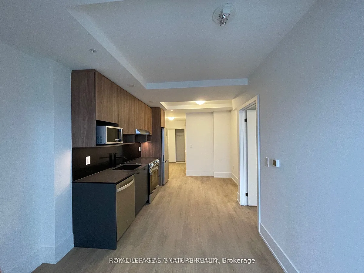 Building Photo - 206 King St W #1306