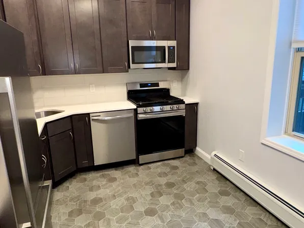 76 Beacon Avenue image 6 of 34