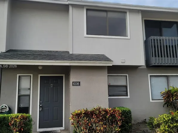 6506 Dockside Cir, Greenacres, FL 33463
