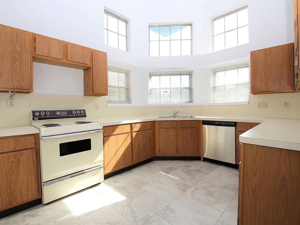 2nd image of 13218 Noblecrest Dr