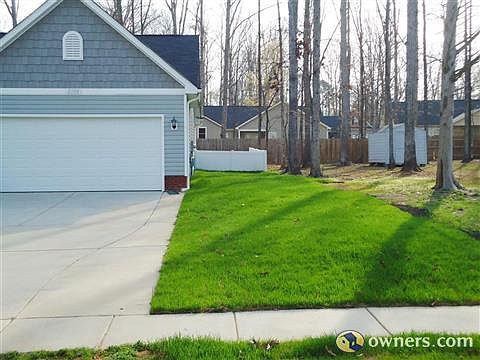 2nd image of 2108 Larkspur Ln