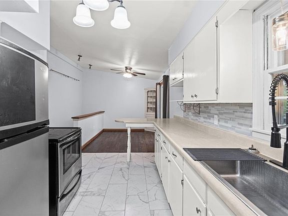 4th image of 1020 Anderson St