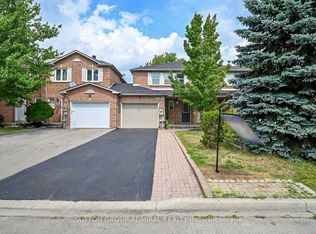 760 Ashprior Ave, Mississauga, ON L5R3P1