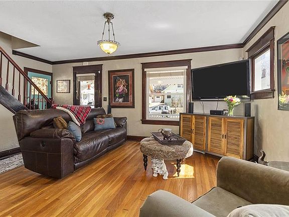 4th image of 416 N Eubank Ave
