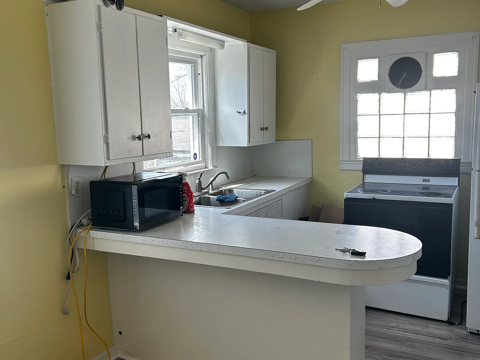 2 bed, 840 sqft, $1,300 — Photo 4