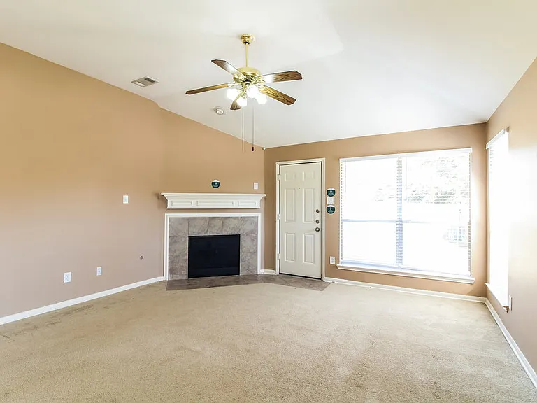 21502 Broadstone Dr — Photo 5