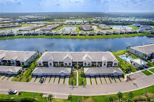 14214 Heritage Landing Blvd #817 Photo 1