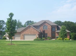 100 Camelin Dr, Washington, IL 61571