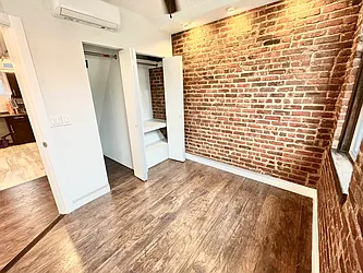 Rented by Papp Realty