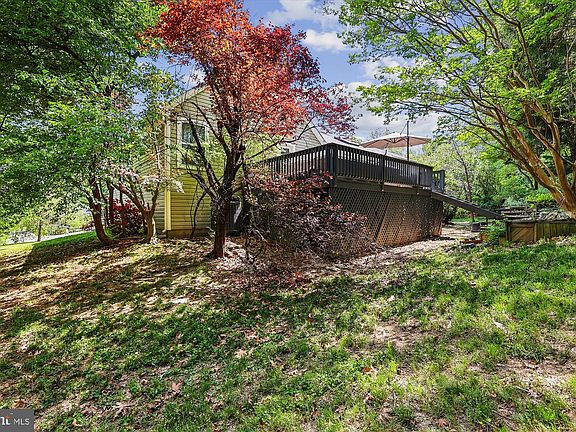 3rd image of 2904 Memory Ln