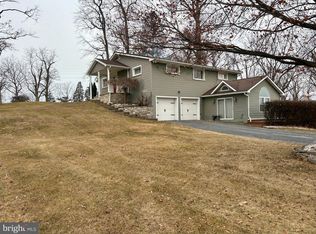 1177 Walker Rd, Chambersburg, PA 17202