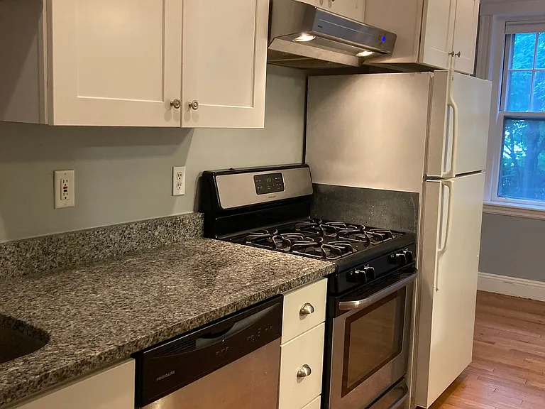 1699 Cambridge St #8 — Photo 6