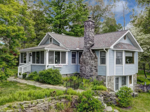 104 Lane Ct, Paupack, PA 18451