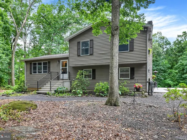 220 Carey Ln, Gettysburg, PA 17325