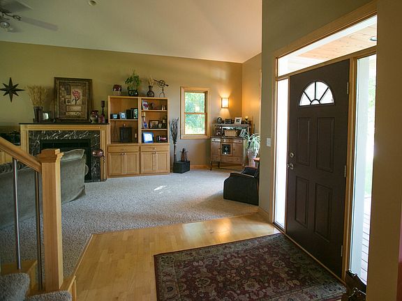 3rd image of 811 Old Mill Ct