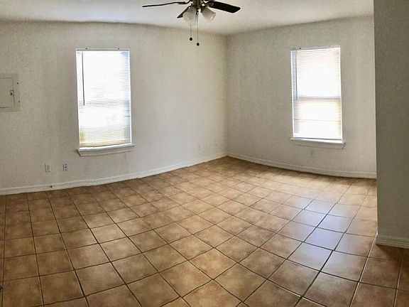 4th image of 1202 Leticia St