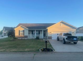 1130 Pride Dr, Desloge, MO 63601