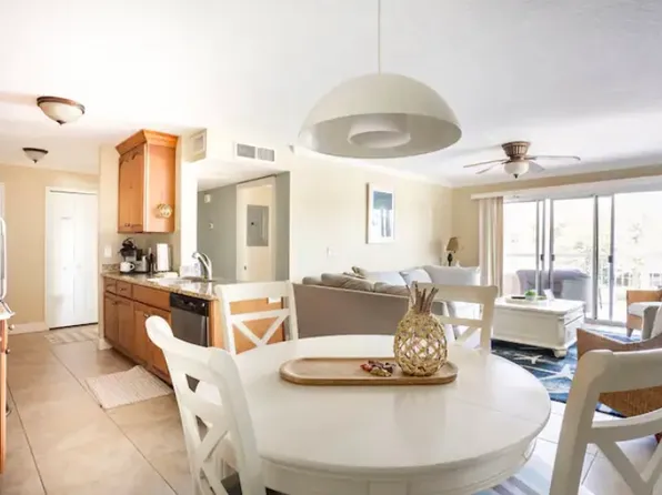 950 Broadway APT 308, Dunedin, FL 34698