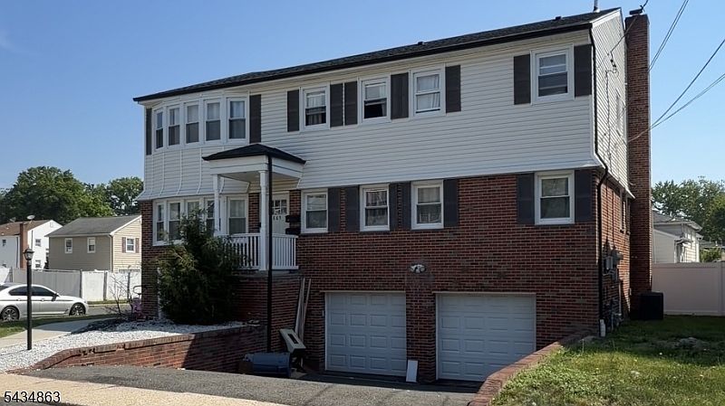 1st image of 865 Dewey St