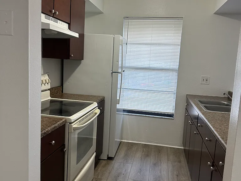 8426 Camden St #8428C — Photo 9
