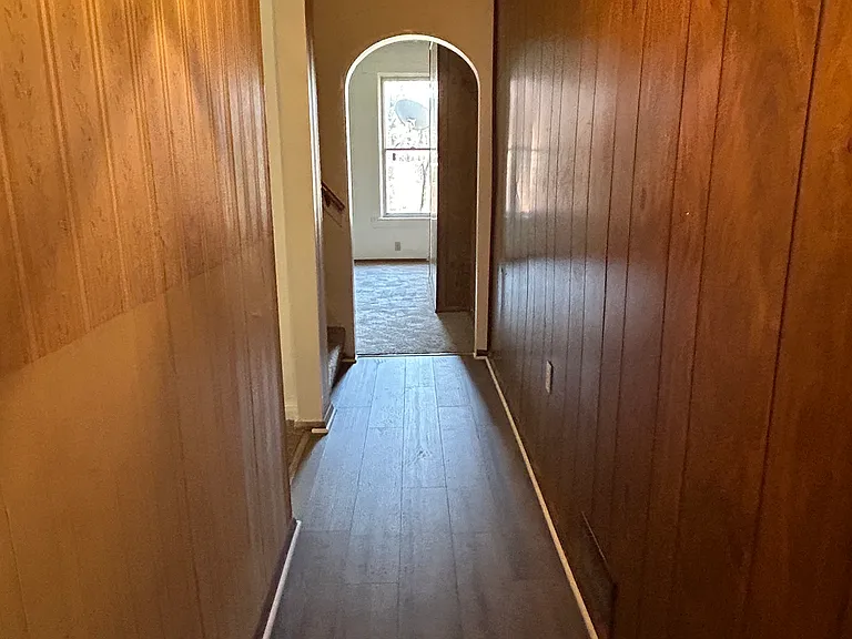 208 W Elizabeth St — Photo 3