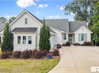 155 Hyacinth St, Fairhope, AL 36532