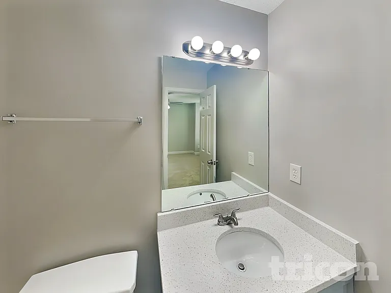 7117 Red Bud Cir — Photo 8
