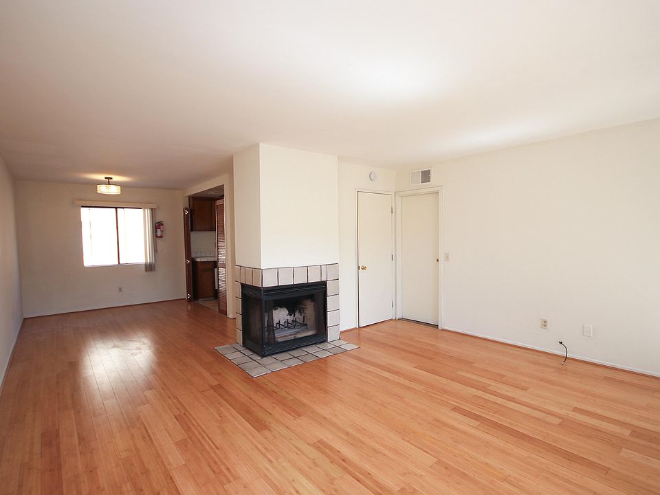 1st image of 33 S Craig Ave APT 4