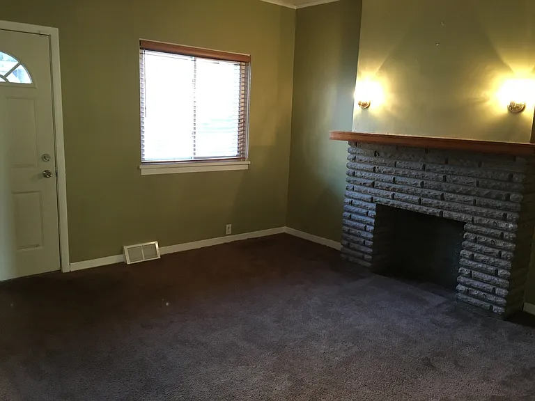 Front Den