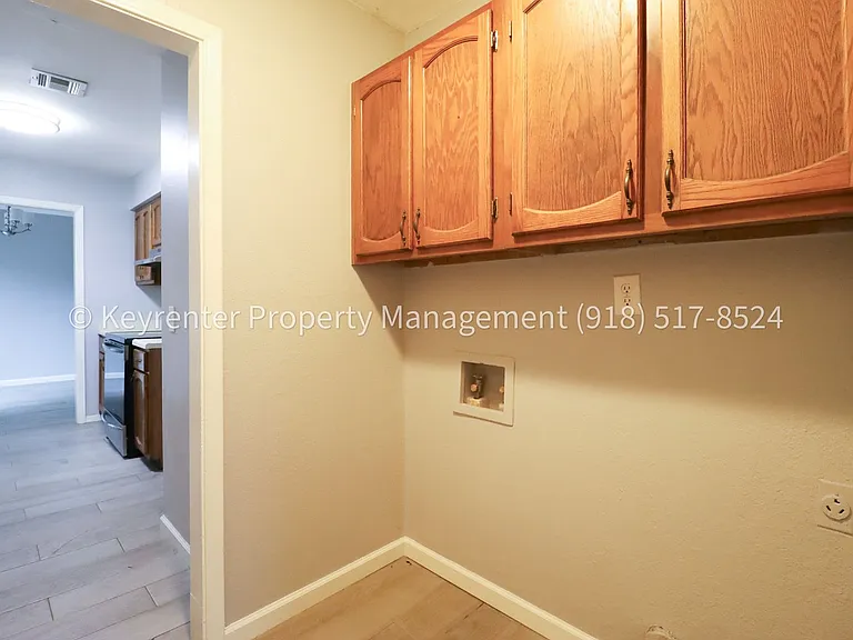 9351 S 89th Ave E — Photo 15