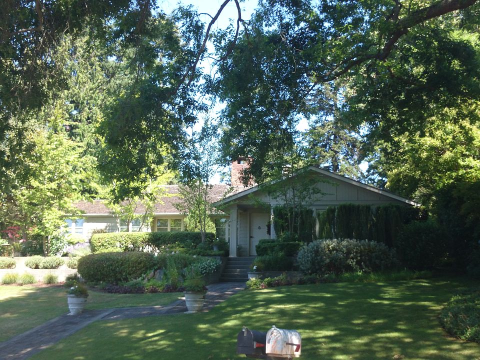 2nd image of 5626 NE Keswick Dr