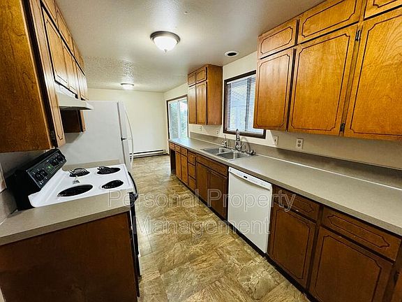 4th image of 1208 NE 112th Ave #1
