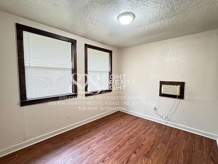 507 E Walnut St — Photo 15