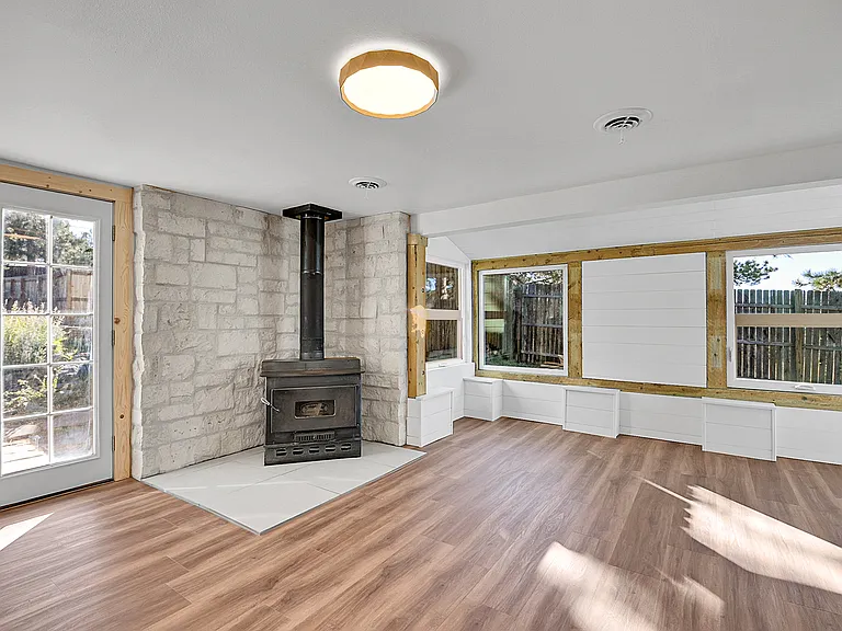 30152 Hilltop Dr — Photo 10