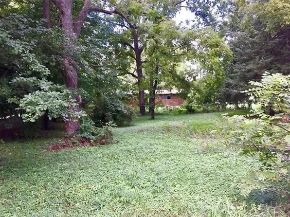 5810 Diagonal Rd, Saint Joseph, MO 64504