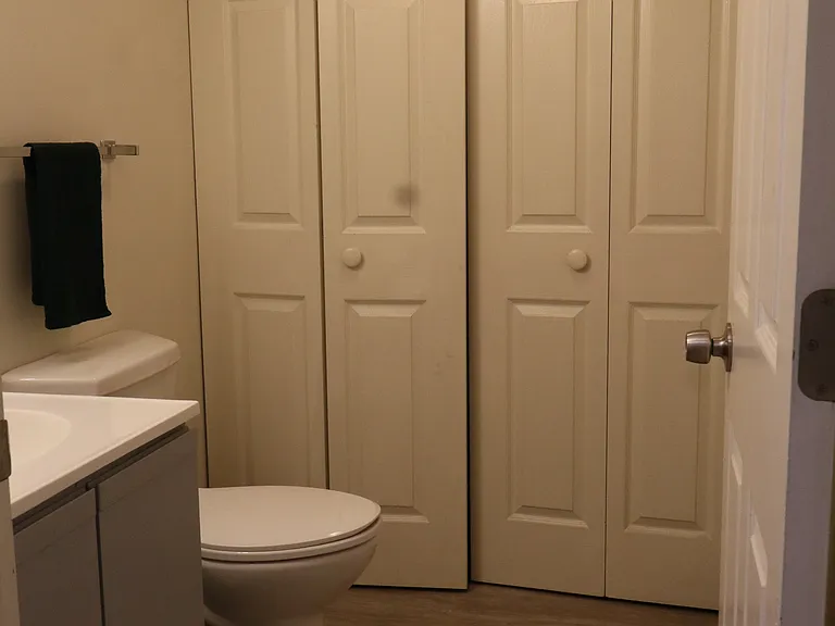 611 Nassau Dr — Photo 6