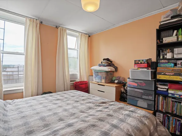 60-46 Putnam Avenue image 11 of 47