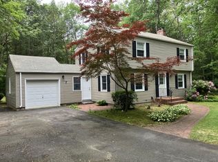 19 Crescent Way, Simsbury, CT 06070