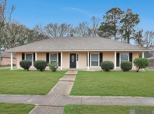1112 Shadybrook Dr, Baton Rouge, LA 70816