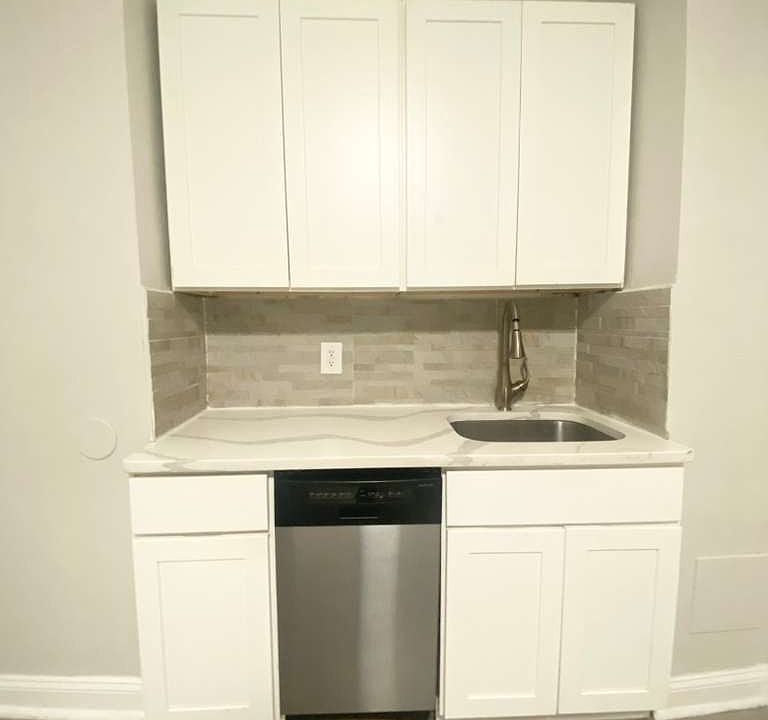 1st image of 5712 Hudson Ave #U12