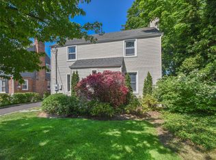 45 Locust Pl, Manhasset, NY 11030