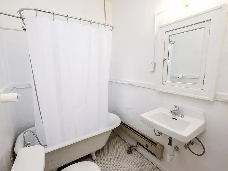 Grand Place Apartments — Photo 15