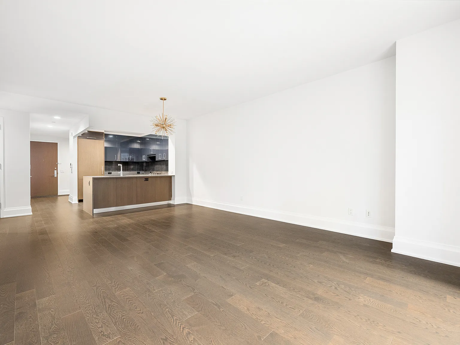 50 Riverside Boulevard — Photo 3