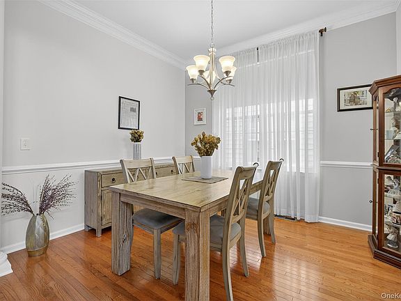 4th image of 167 Stony Brook Road