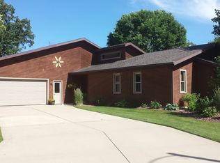 7 Lori Ct, Waupun, WI 53963