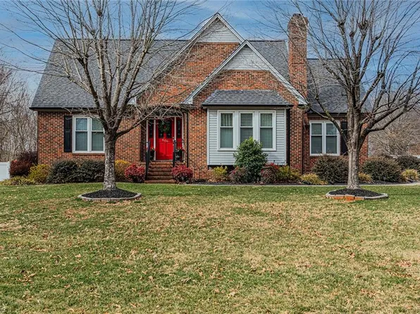 606 Driftwood Dr, Gibsonville, NC 27249