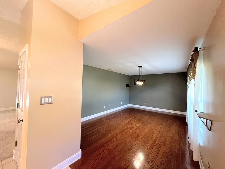 8718 Master Link Ct — Photo 32