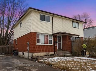 279 Vancouver Cres, Oshawa, ON L1J 5X8