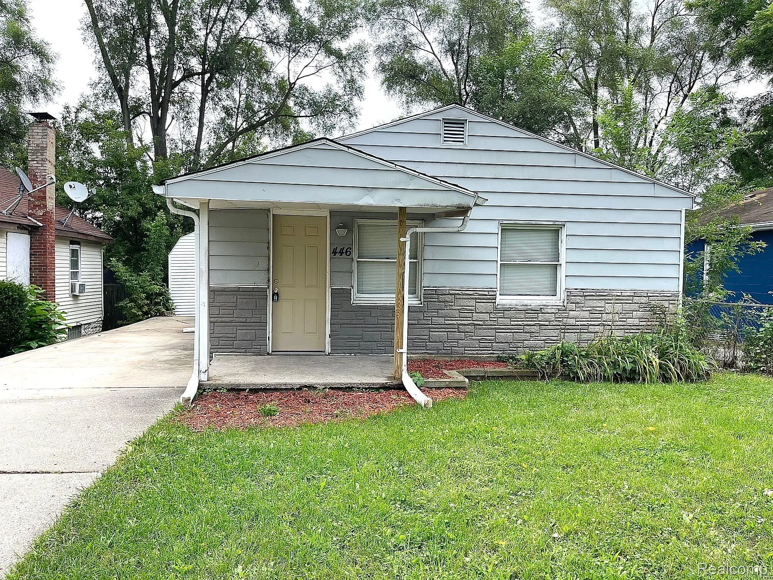 446 Cameron Ave photo 1