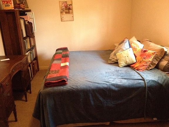 Bedroom on first floor. This is a king size bed (so you can judge size of room)